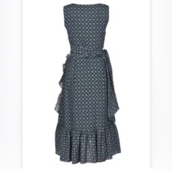 ✨⚡️💥 TORY BURCH Ruffle Wrap Black Batik Medallion Dress NWT - Picture 8 of 9